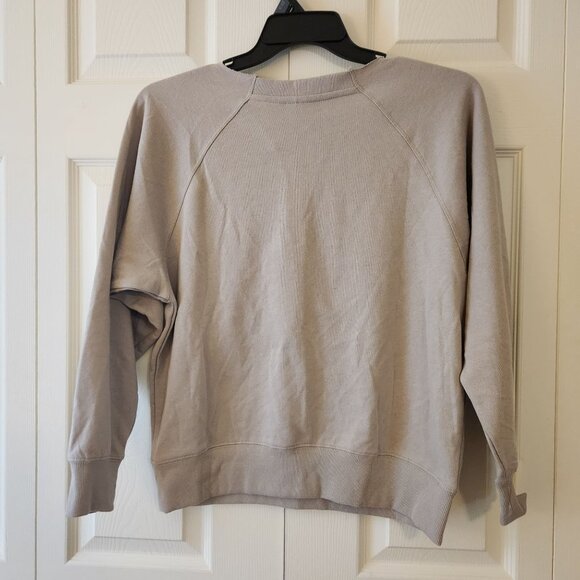 Women's Budweiser Eagle Graphic Sweatshirt - Taupe Size S NWT - Picture 8 of 9